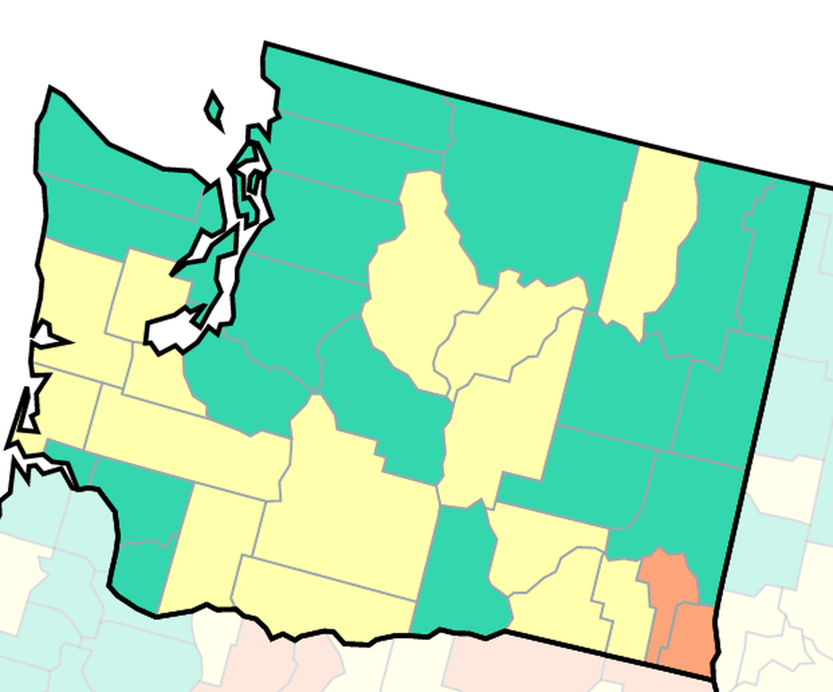 The Centers for Disease Control and Prevention rates Benton County’s COVID-19 community transmission level as “medium” and Franklin County’s as “low.” Green is low, yellow is medium and orange is high.