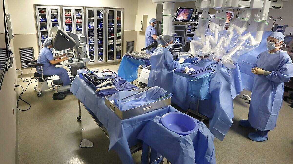 Dr. Wanda Good, far left, performs a robotic-assisted bariatric surgical procedure with the newest version of the da Vinci Xi Surgical System that was recently acquired by Lourdes Health in Pasco. Watch a video at: tri-cityherald.com/video