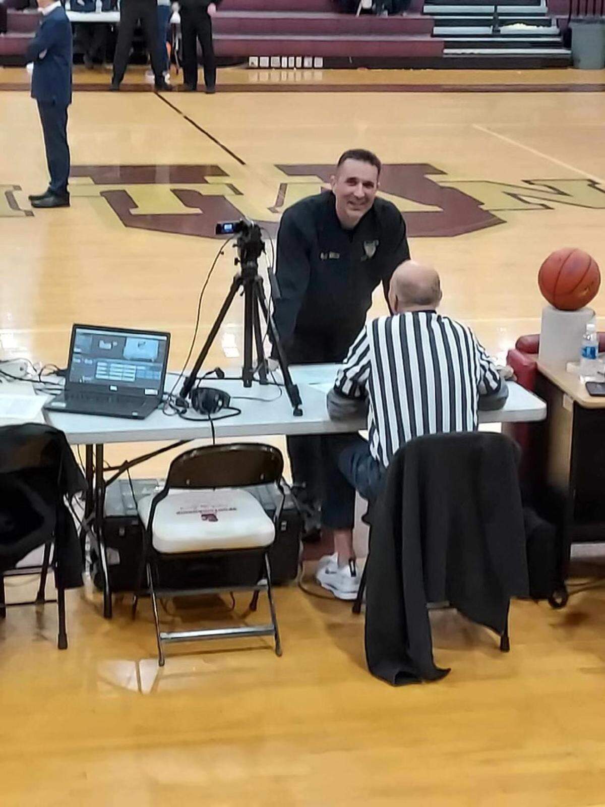 Friends and family are coming together to show support for longtime Tri-Cities-area referee Tony Wise.
