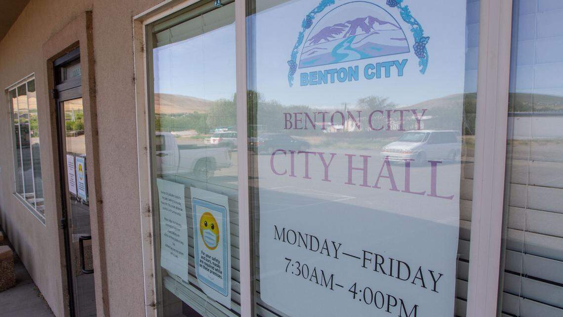 Benton City to get its first new mayor in 8 years. Here are its choices on Nov. 7