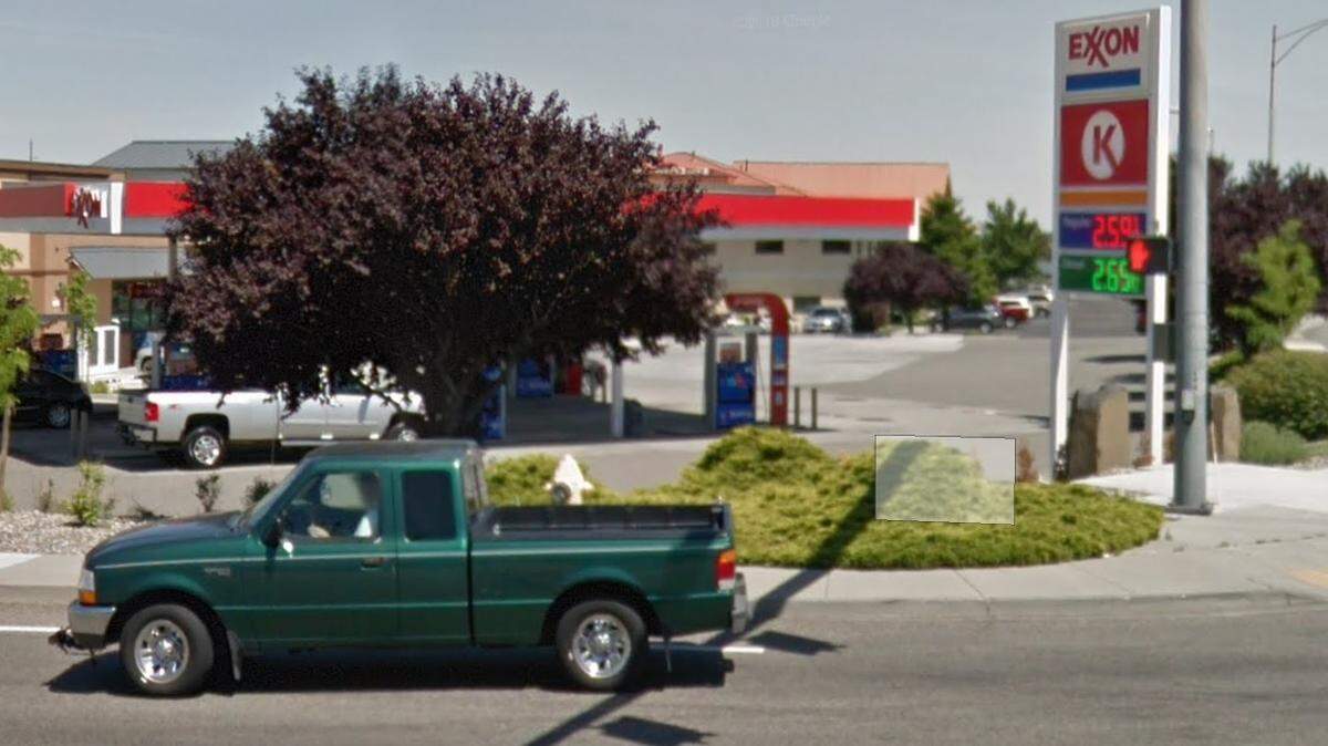 A customer helped a clerk with a $3,000 check at a Kennewick Circle K after her engine broke last week.