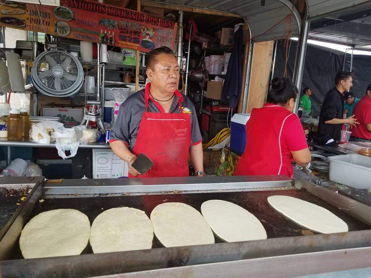 Super Quesadilla Gigante has opened at 220 N. 18th St. #102 in Pasco.