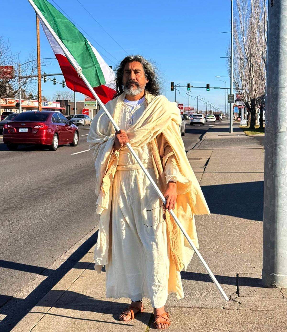 Làzaro Aragòn of Walla Walla visits Pasco to protest President Donald Trump and his immigration policies.
