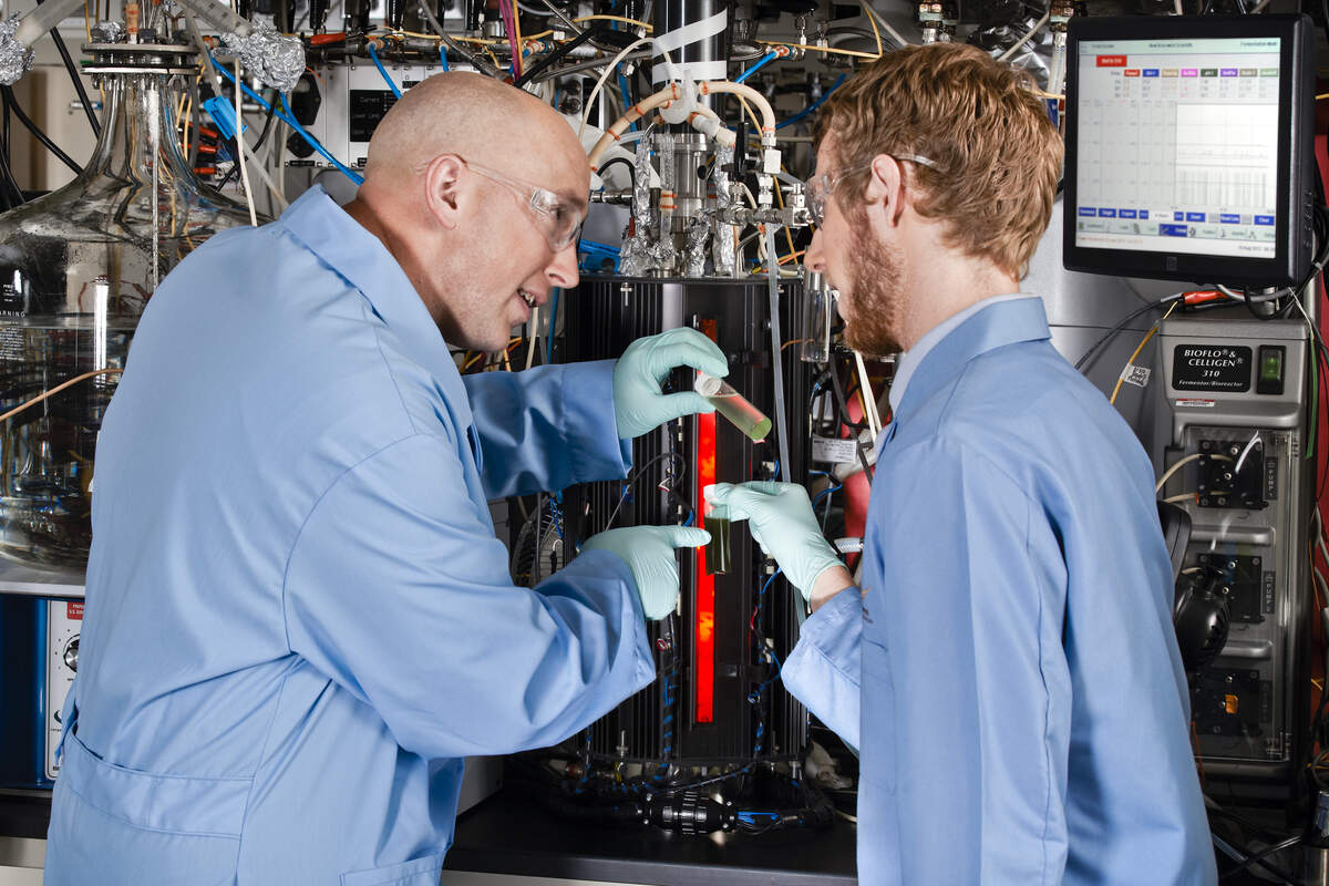 Eric Hill worked at PNNL for about 26 years with the Microbial Cell Dynamics Laboratory.