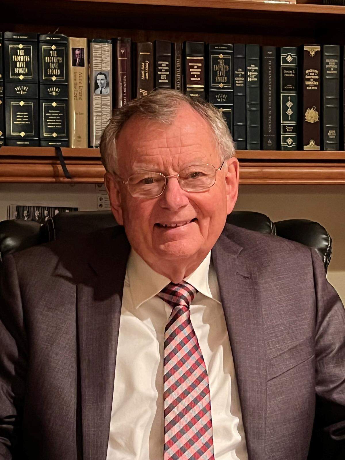 Lowell Barber