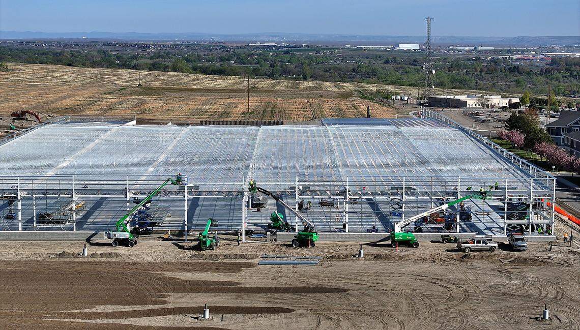 Construction crews are moving quickly to erect the supporting steel structure at the site of the Tri-Cities’ second Costco Wholesale store at 3125 Queensgate Drive in Richland.