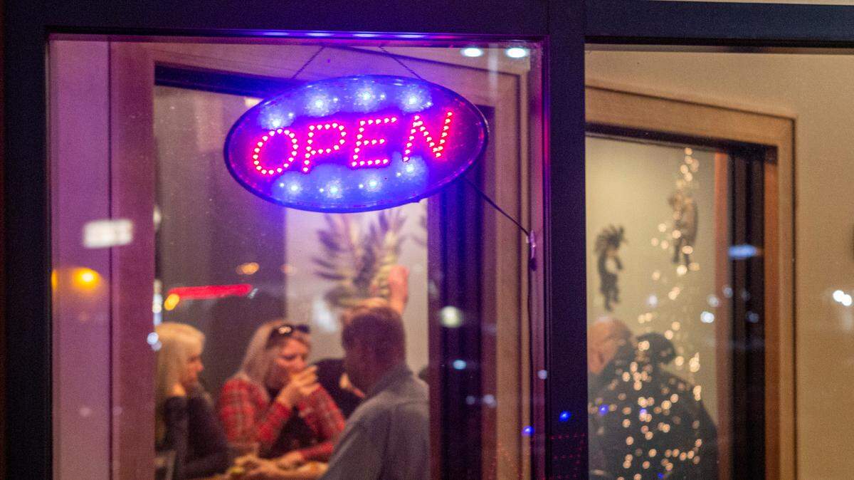 Koko’s Bartini in Kennewick eventually decided to end indoor service as required in Washington state, after defying the state mandate initially.