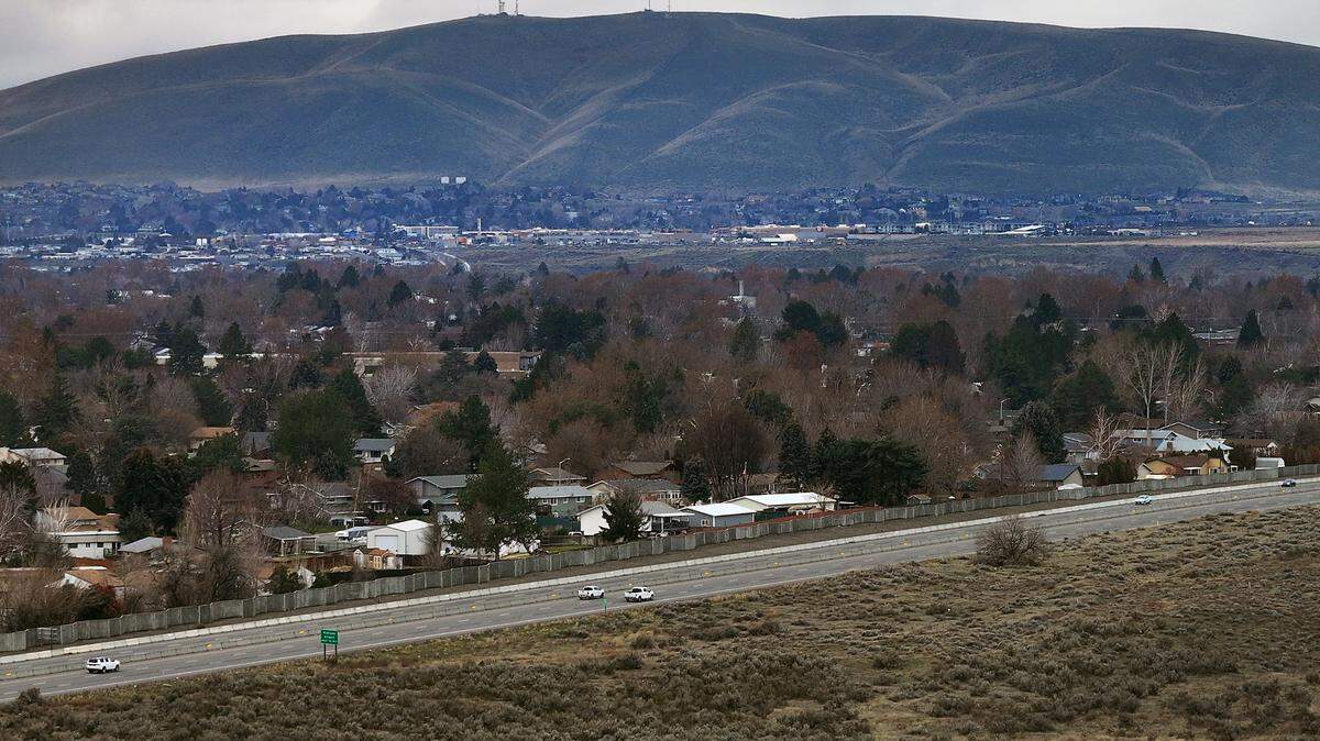 Bypass Highway near Stevens Drive and the Richland Around in Richland with Badger Mountain in the background taken on Jan. 7, 2025