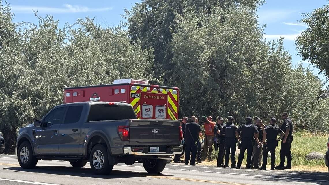 1 person hurt in machete attack and robbery at Columbia Park