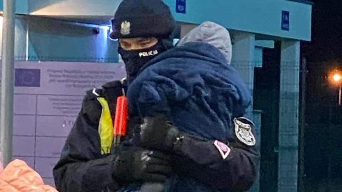 The Benton County Sheriff’s Office is acting as the staging site for Washington state to help Ukrainian police officers.