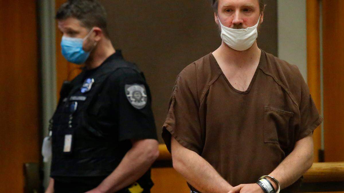 Murder case on hold for accused Richland Fred Meyer gunman