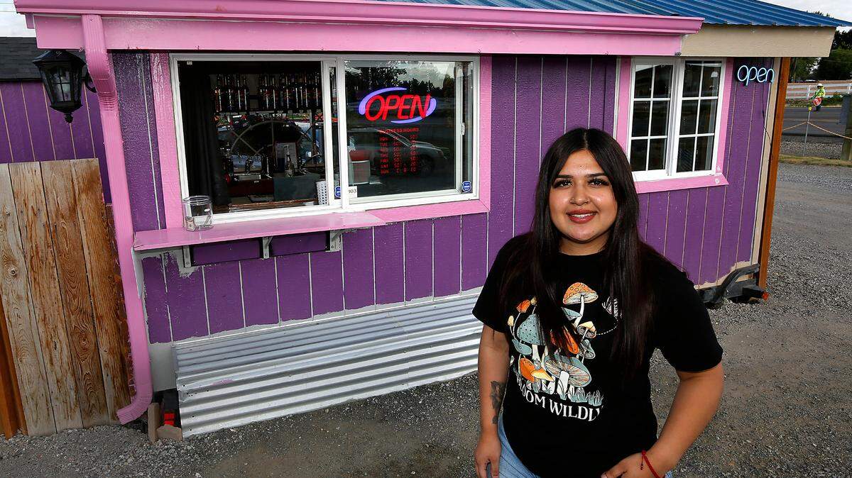 Yolanda Mendoza recently opened Beauty and Beans at 25001 S. Haney Rd. in Finley. She’s leasing the space formerly known as Yummy Coffee.