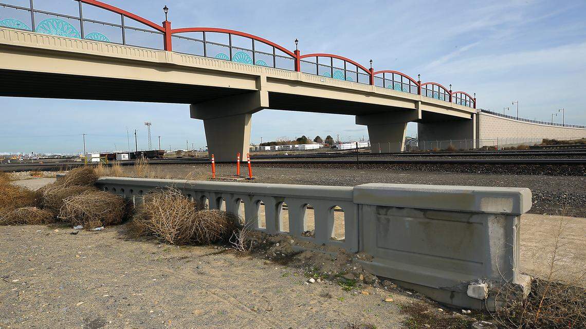 Why the $3.5M sprint to demolish a 90-year-old Pasco underpass?