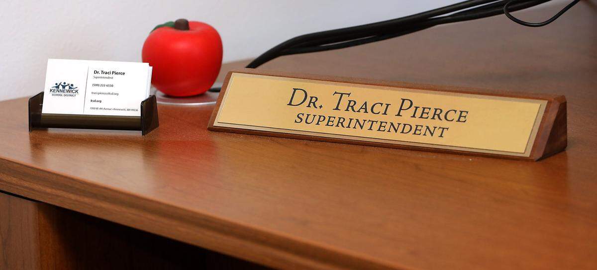 Traci Pierce retires at the end of the month, capping three decades in the education profession — the last five years as chief of the Kennewick School District.
