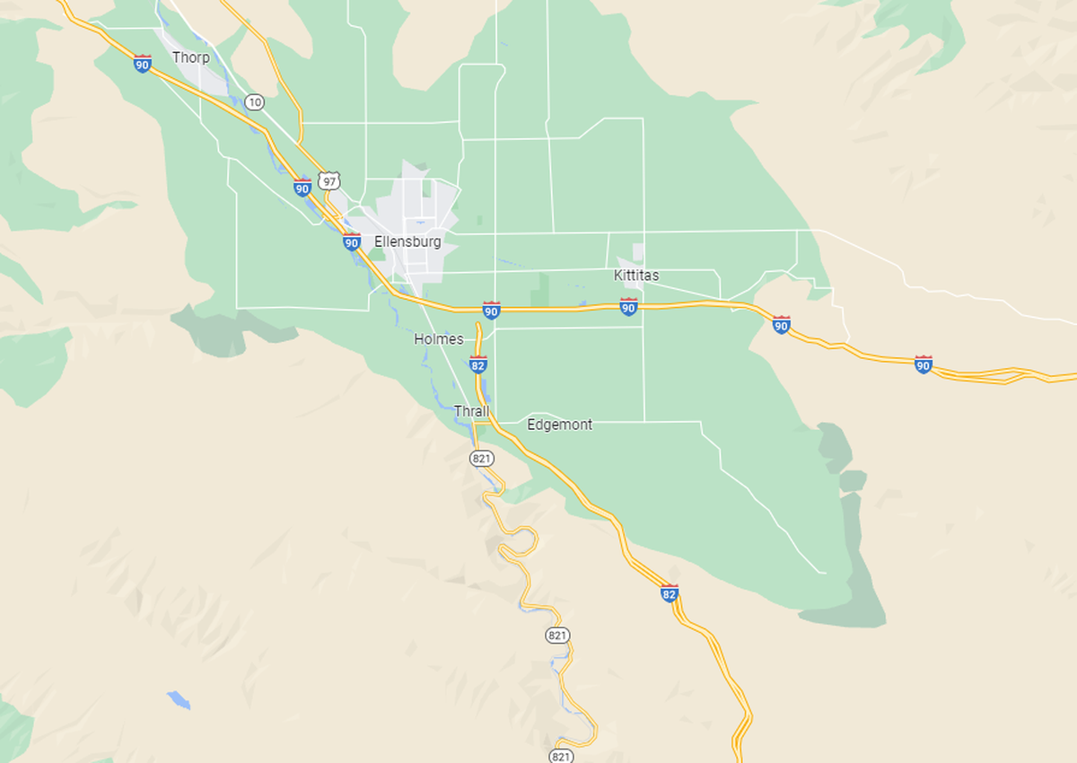 Two Kennewick adults and 2 small children were injured in a crash at Interstates 82 and 90 Sunday morning.