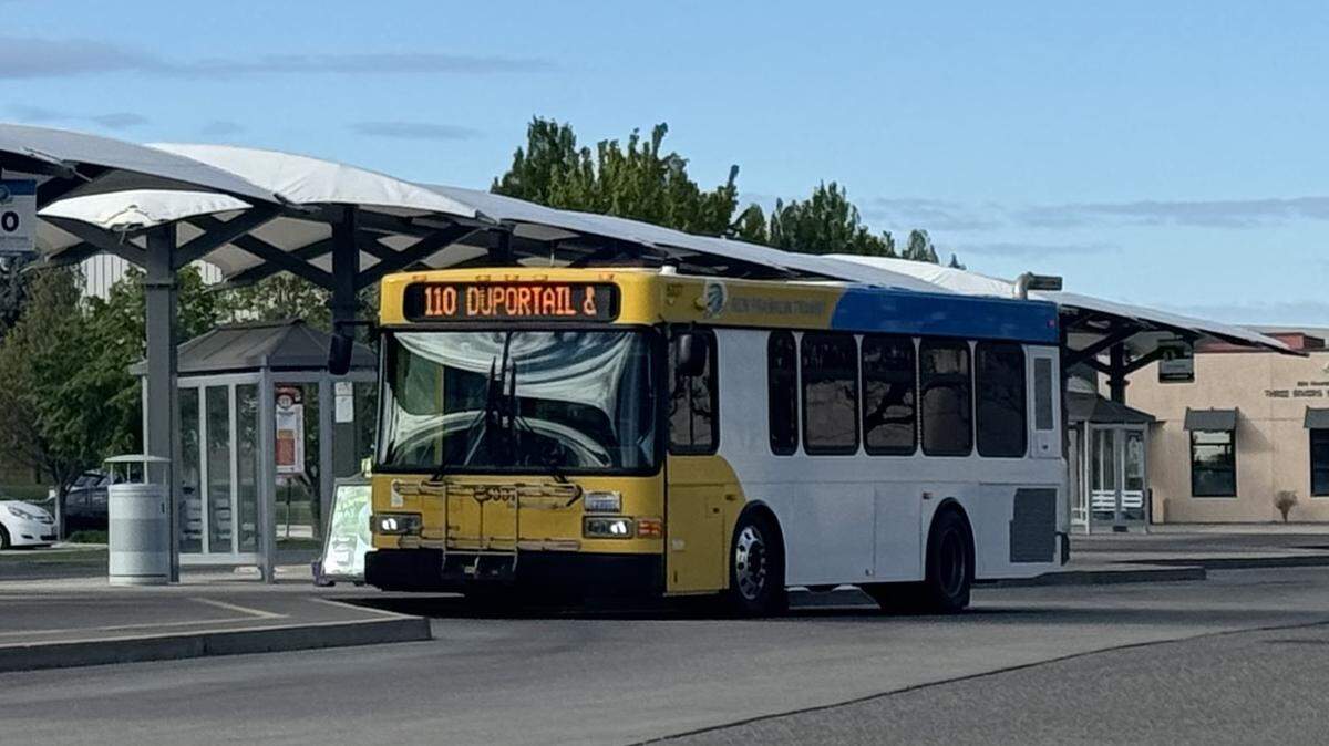 A Ben Franklin Transit bus between boardings.