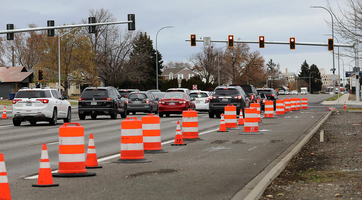 Drivers on George Washington Way in Richland will face one final push to complete the final striping, paint markings and cleanup near Columbia Point Drive.