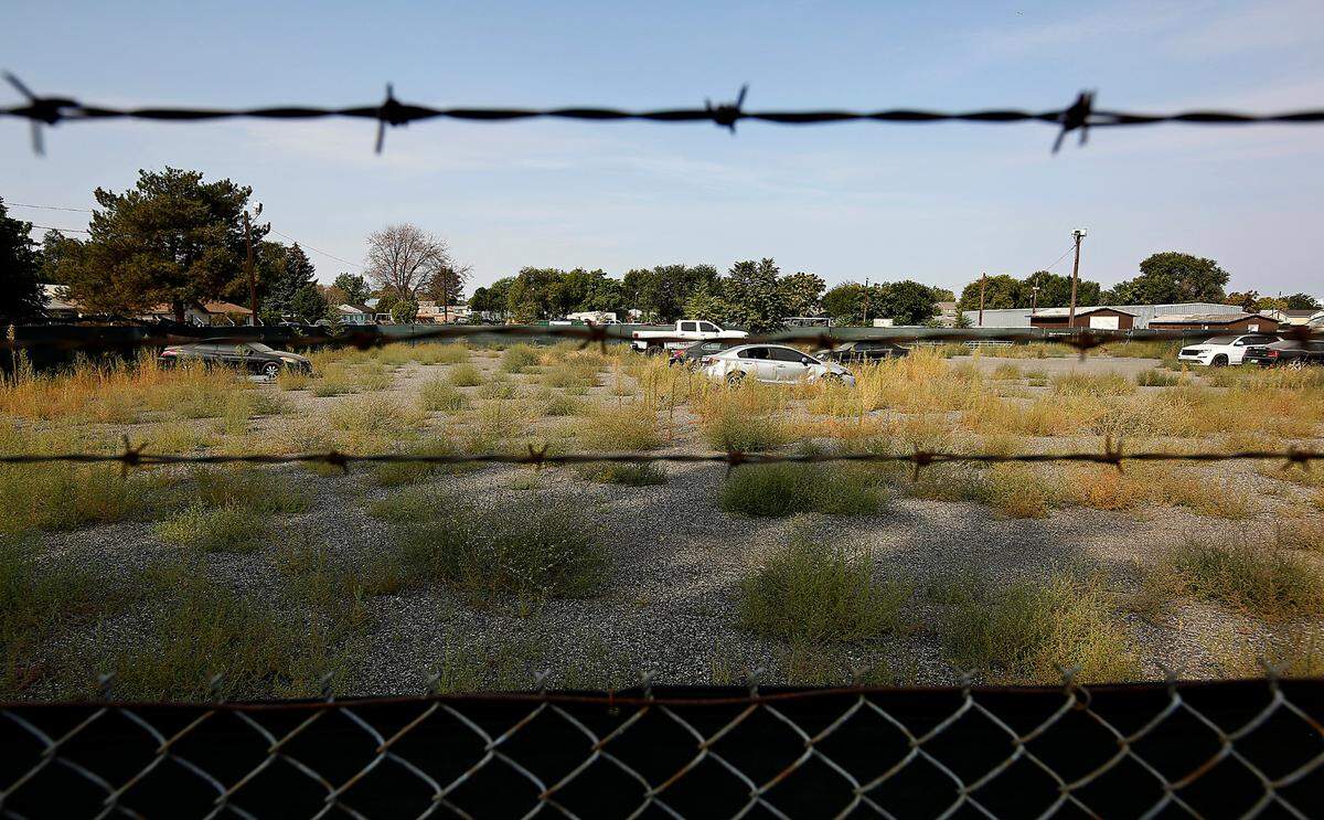 The city of Kennewick is working with the Kennewick Housing Authority to develop an affordable housing apartment complex on land now used to store vehicles and other items at its 10th Avenue shops.