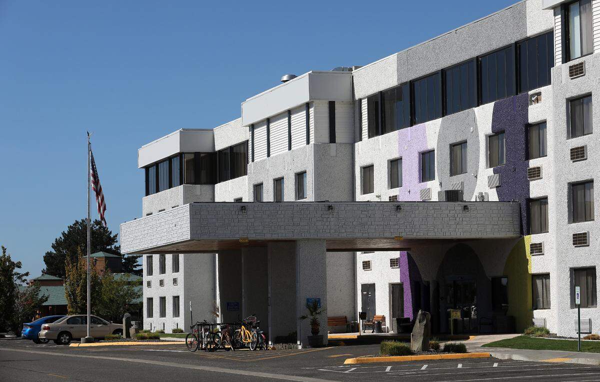 The new owners of Kennewick’s historic Clover Island Inn, 435 N. Clover Island Drive, have taken the first steps toward converting the aging property into a Spark by Hilton hotel. CII Hospitality LLC repainted the exterior white with purple and gray accents to reflect the standards for the new economy brand from Hilton.