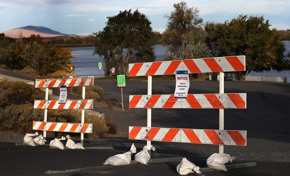 Richland placed barricades at the parking lot for the Mud Hole area Wye Park after recently temporarily closing the park.