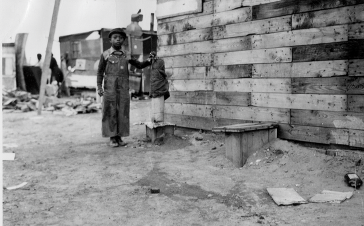 The community water tap in East Pasco when the city was segregated.