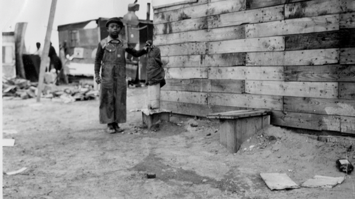 The community water tap in East Pasco when the city was segregated.