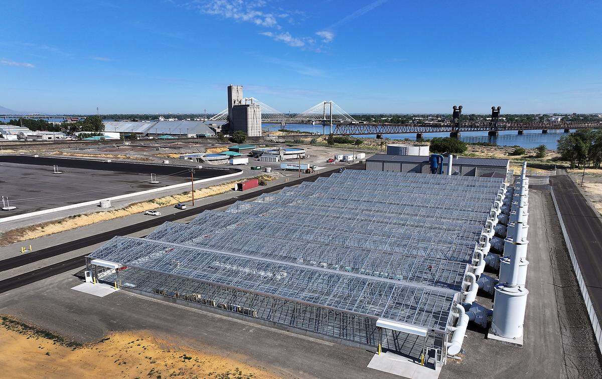 Kennewick's new biosolids treatment plant is in east Kennewick and replaces the traditional lagoon-based treatment system.