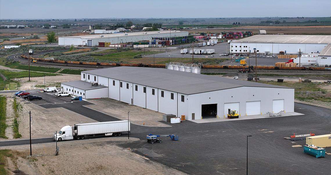 Century Pipe bought land from the Port of Walla Walla for a $25 million plant that will employ 25 when it opens this spring.