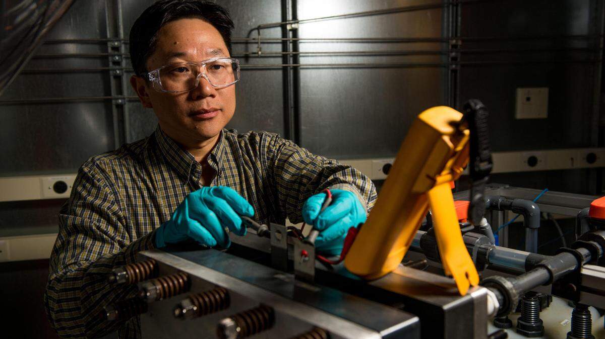 Materials scientist Wei Wang and his colleagues at PNNL are helping to advance the development of batteries for the electric grid.