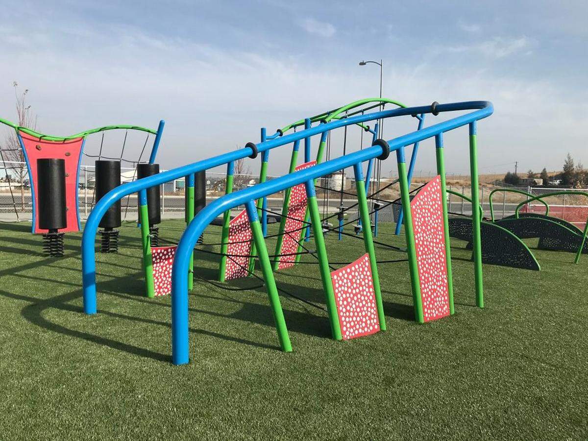 Kennewick Parks and Recreation has built a Ninja Warrior-style obstacle course in cooperation with Desert Hills Middle School.
