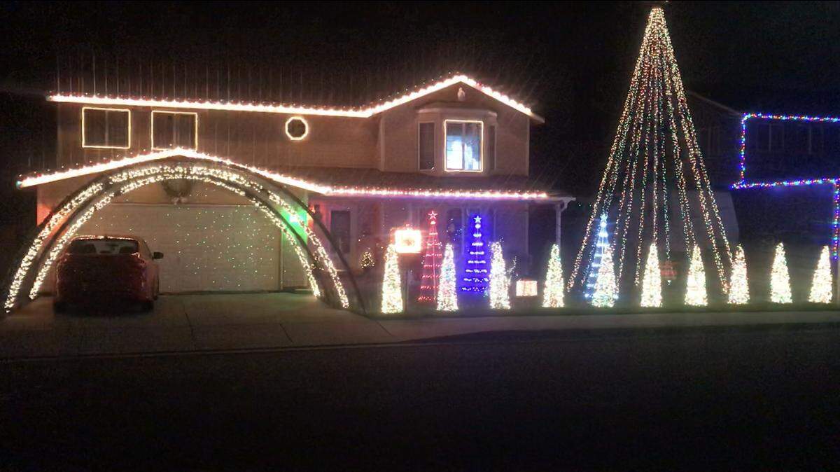 Tune to 92.9 and watch the lights dance to music when visiting the 1021 W. 37th Pl. in Kennewick. Santa and Mrs. Claus also make an appearance on Friday and Saturday nights.