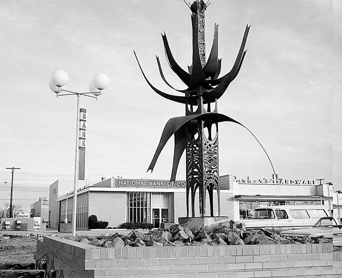 A fountain designed by Ted Neth stood on the Jadwin Avenue side of the Richland Uptown shopping center when this photo was published on Nov. 12, 1969.
