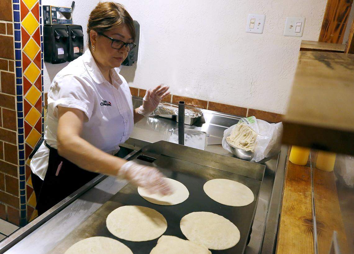 Mexican restaurant Casa de los Chilaquiles recently celebrated its grand opening.