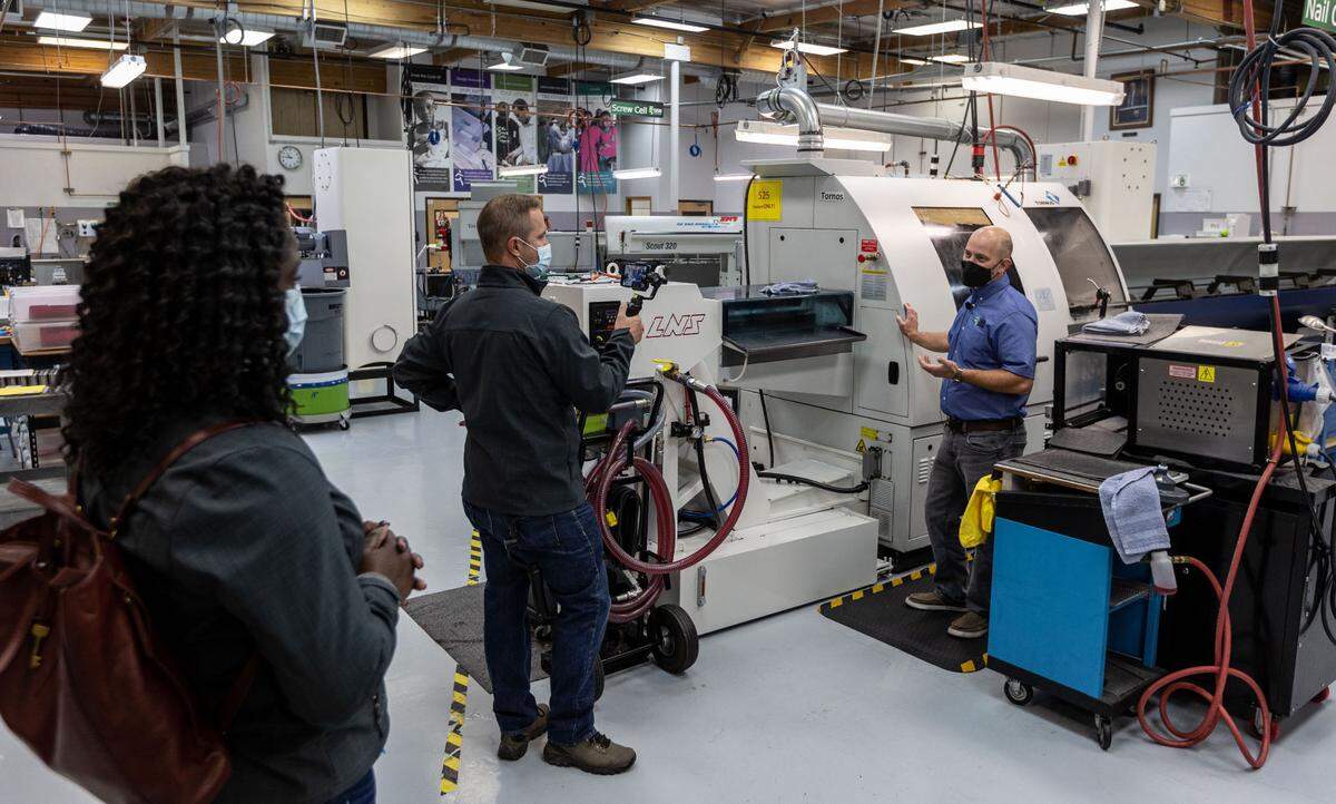 Equipment and supplies manufactured by nonprofit SIGN Fracture Care in Richland are being sent to Ukraine to treat broken bones.