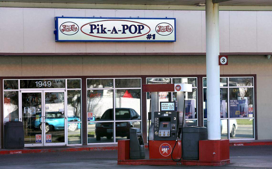 Pasco police are investigating the fatal shooting of a 38-year-old man Sunday night at the Pik-A-Pop gas station and convenience store at 1949 N. Fourth Ave. 