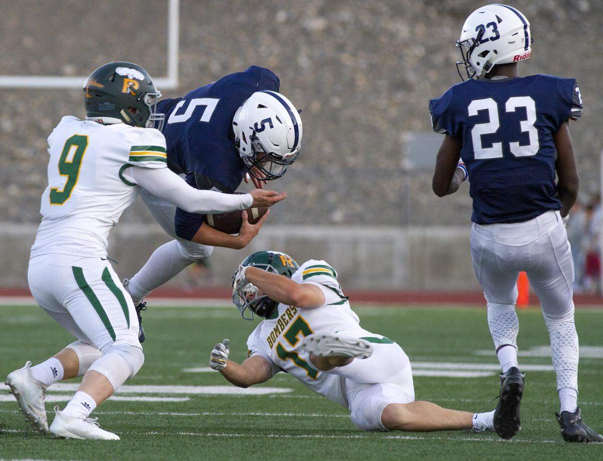 Pasco quarterback Preston Vine (5) separated his non-throwing shoulder in Chiawana’s 19-0 win over Richland last week. The junior will miss the next two weeks.