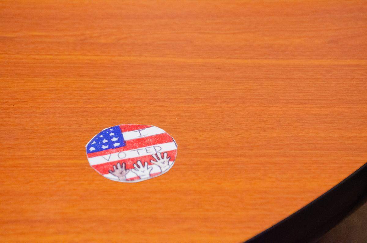Using just markers, pens and pencils, 15-year-old Neydin Padilla took just 20 minutes to draw the design that won Benton County Auditor’s Office’s inaugural “I Voted” sticker contest. “I feel like I do better with colored pencils and markers rather than digital stuff. I feel like that’s easier for me,” she said.