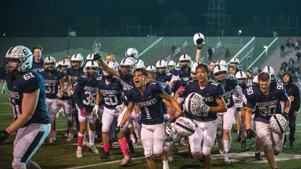 The Chiawana Riverhawks clinched the Mid-Columbia Conference title Oct. 14 in a 21-20 win over visiting Southridge Suns.