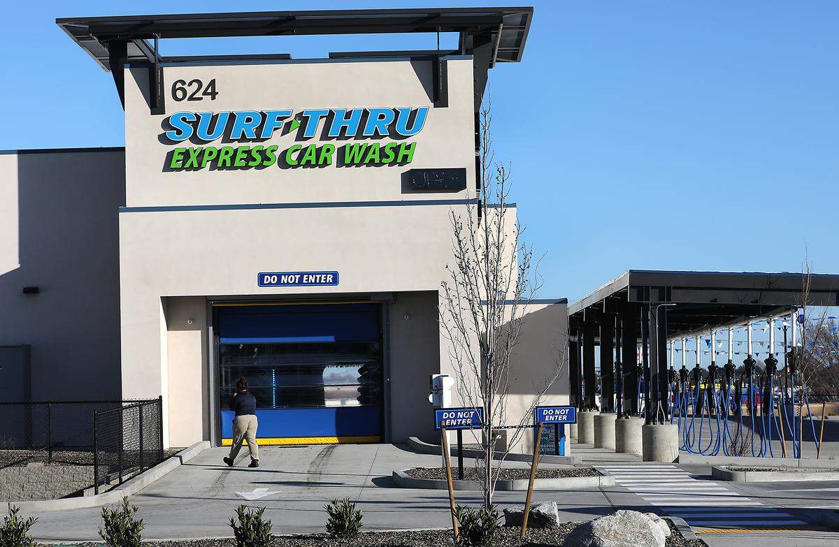 Surf Thru Express opened its second Tri-Cities location after more than a year of construction off Highway 395 in Kennewick. 