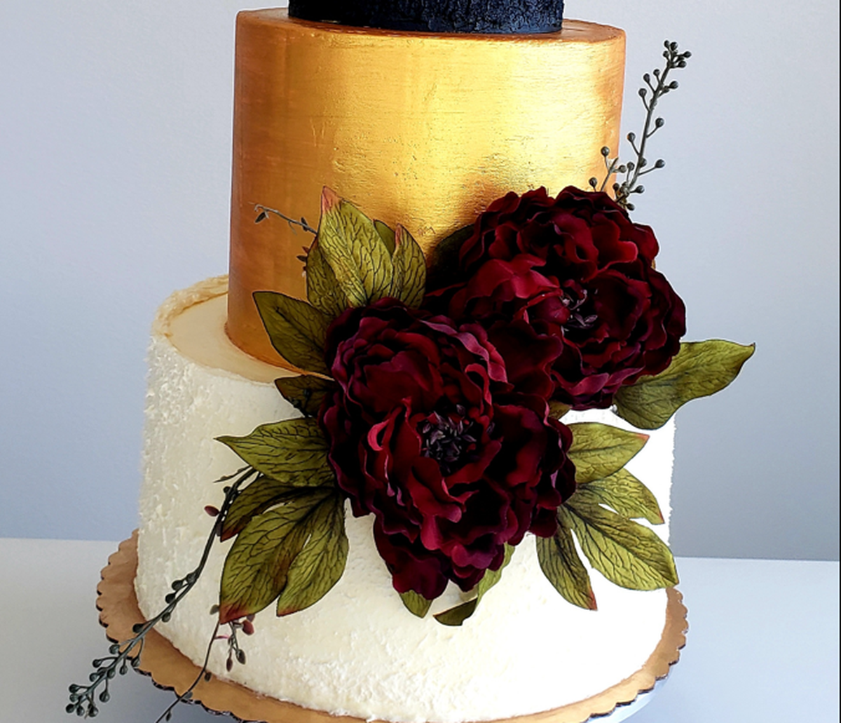 Veronica Perez specializes in custom cakes and desserts at Nanis Bakery, which opened at 6607 W. Canal Drive, Suite G, Kennewick, In May.