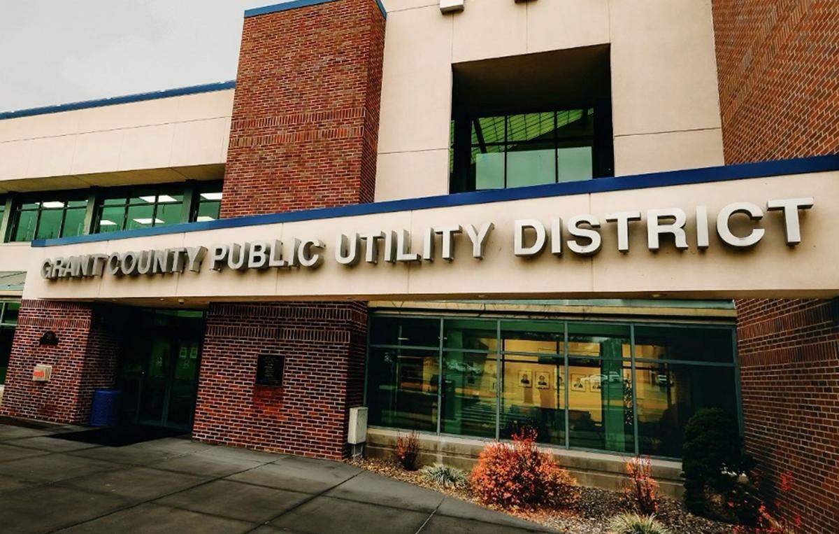 The entrance to the Grant County Public Utility District building.