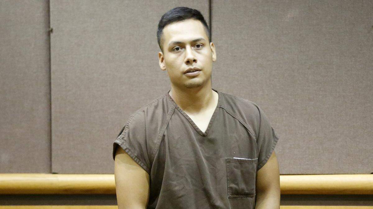 Marco A. Celis Hernandez pleaded guilty in Benton County Superior Court on Wednesday to a charge of attempted first-degree child rape, stemming from a child sex sting a year ago.