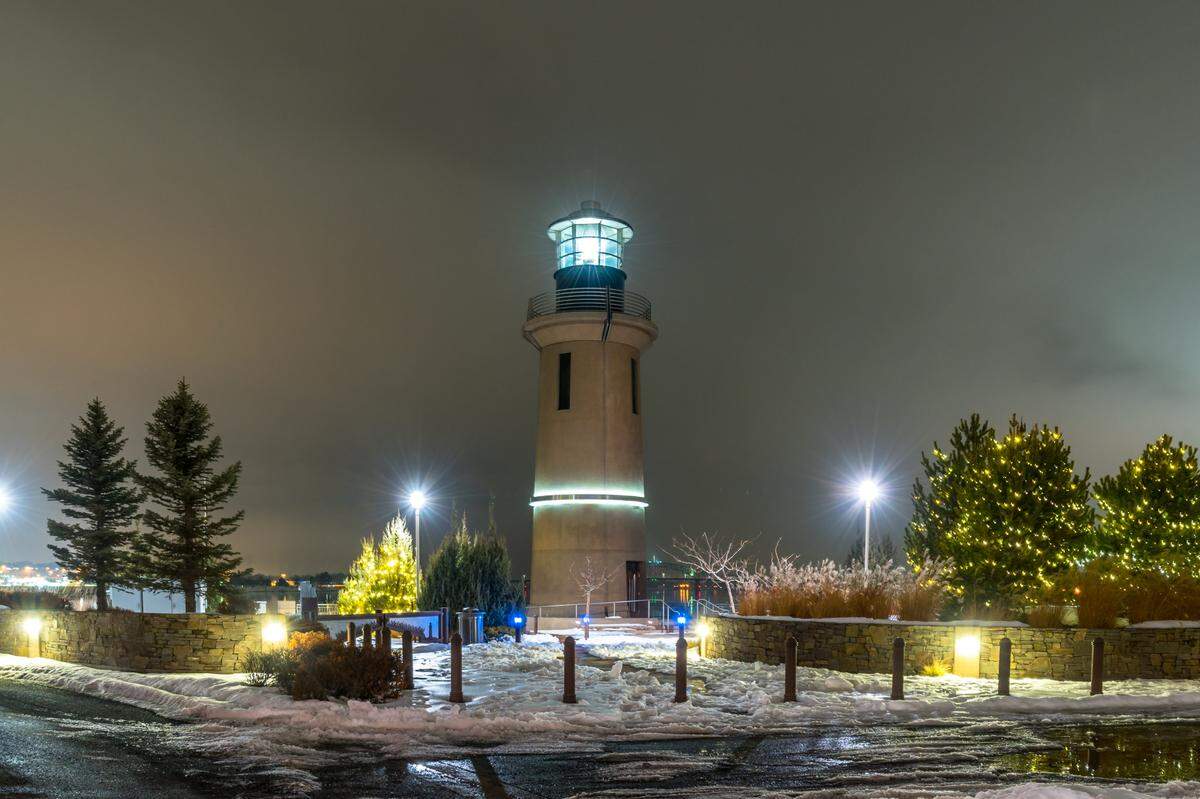 Clover Island lighthouse in winter.