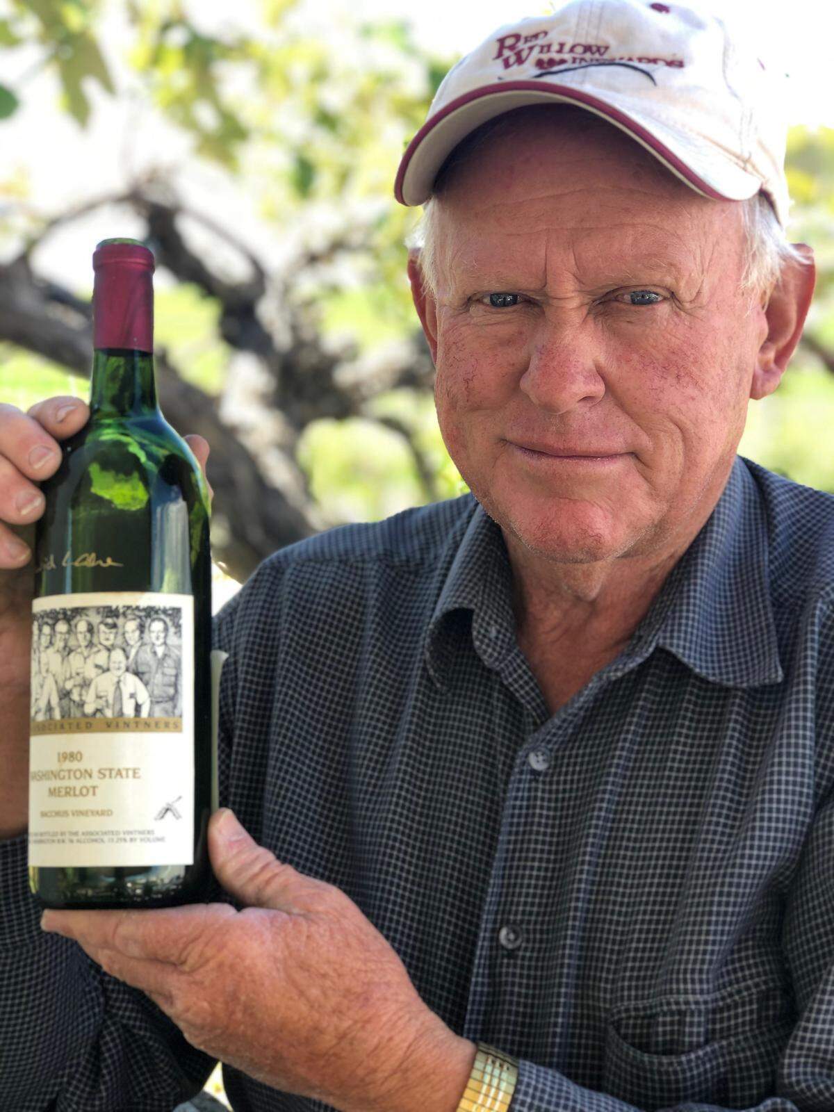 Mike Sauer established Red Willow Vineyard in the Cascade foothills at the western end of the Yakima Valley in 1971. Associated Vintners in Woodinville used fruit from the 1980 vintage to produce its first vineyard-designated wines. The label included a “St. Helens 1980 Vintage” logo, which featured a drawing of the volcanic peak with a plume of ash.