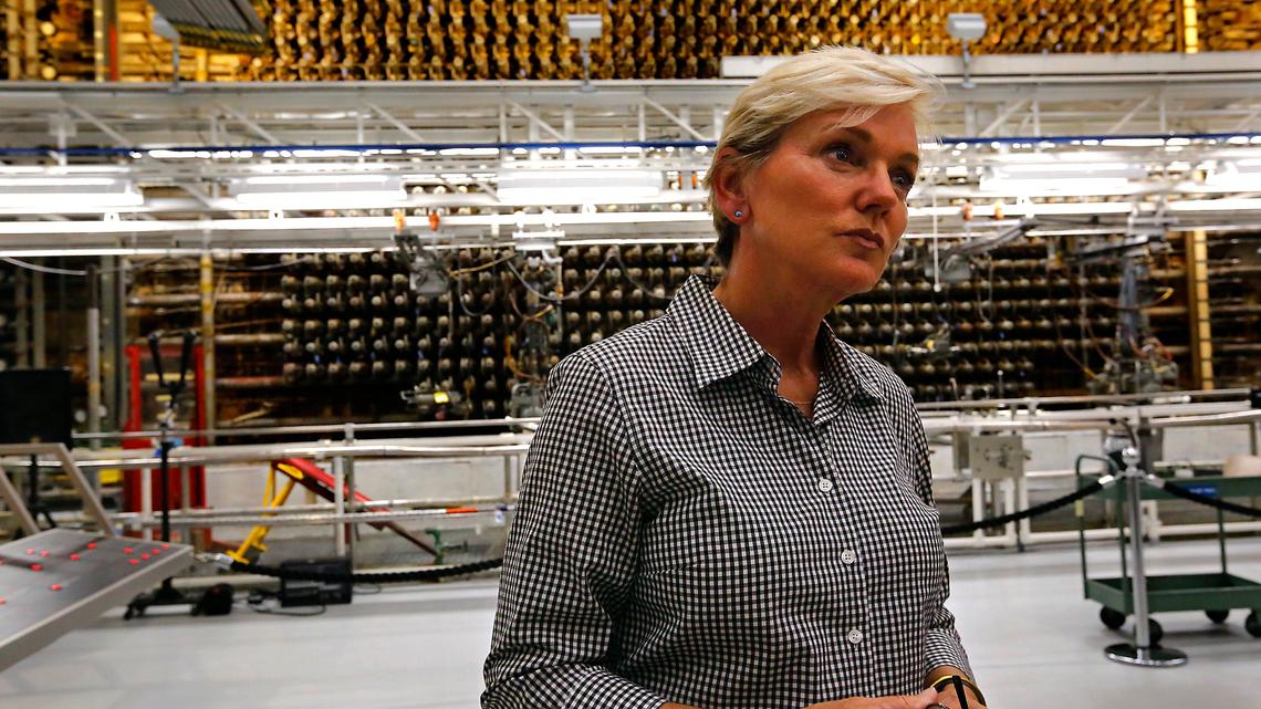 Energy secretary agrees Tri-Cities assets ‘irresistible’ for growing a clean energy hub