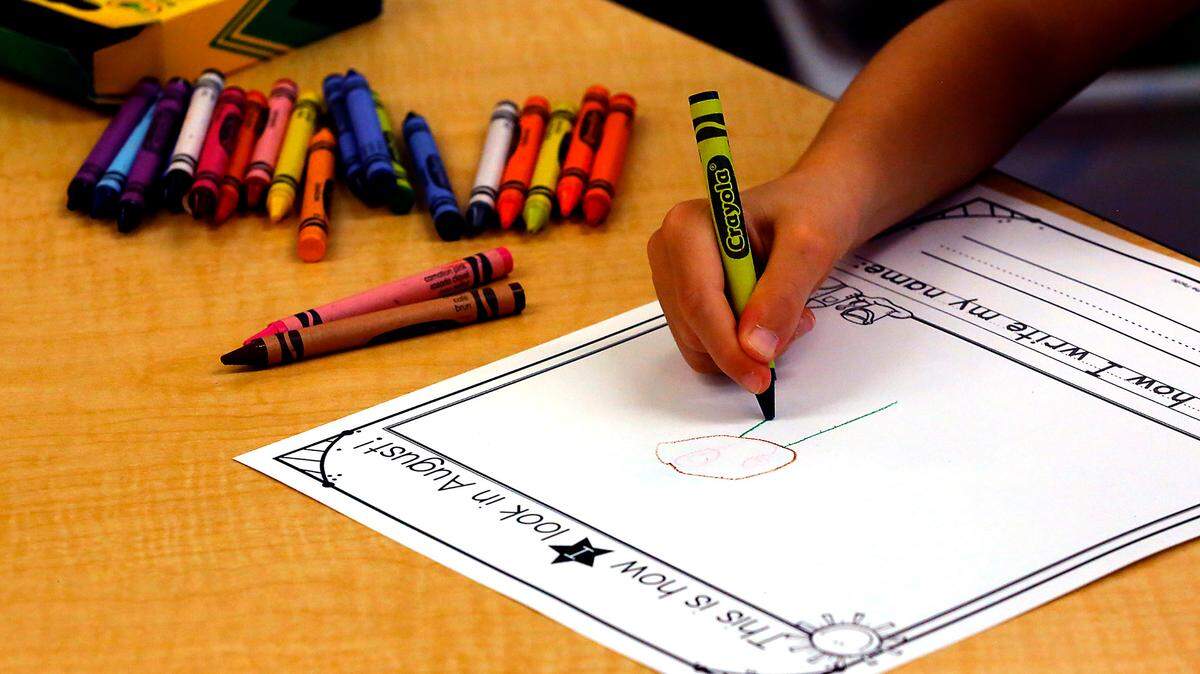 Kennewick’s next superintendent has finalized a contract with the school board and is nearly set to begin work July 1.