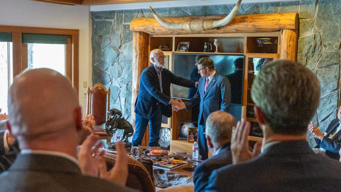 U.S. Speaker Mike Johnson stumps in Tri-Cities for ‘good conservatives’ at private event