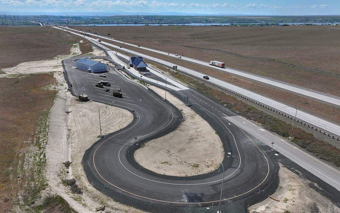  The Washington State Department of Transportation in partnership with the Washington State Patrol had concluded the key port of entry needed an update to carry out its mission to screen commercial vehicles for compliance with state regulations. 