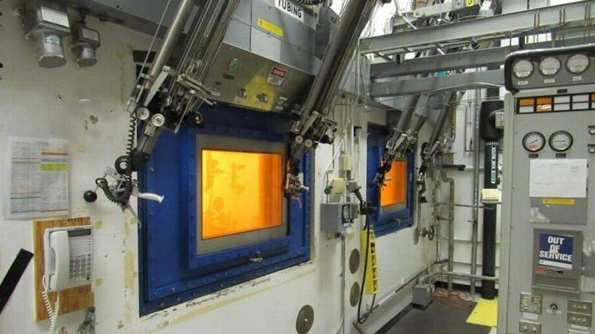 Hot cells at Hanford’s Waste Encapsulation and Storage Facility will be used to prepare capsules of radioactive strontium and cesium for dry storage.