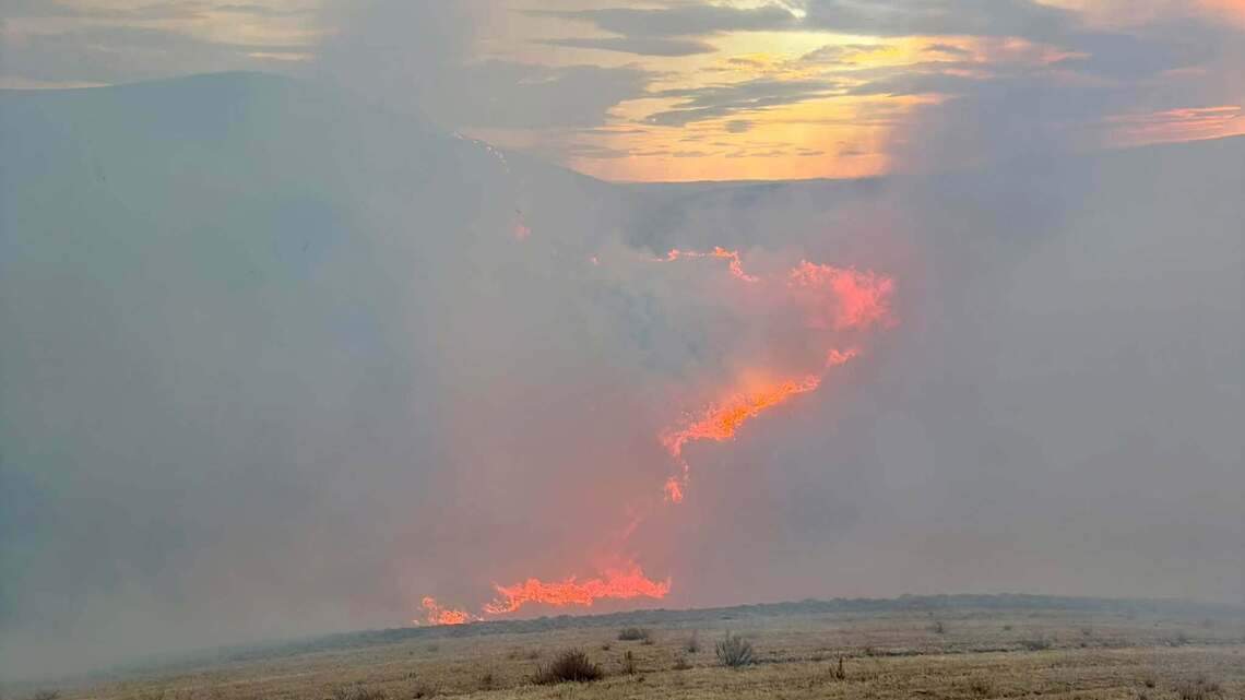 Hwy 12 reopens after fire blackens 9K acres, forces evacuations south of Tri-Cities